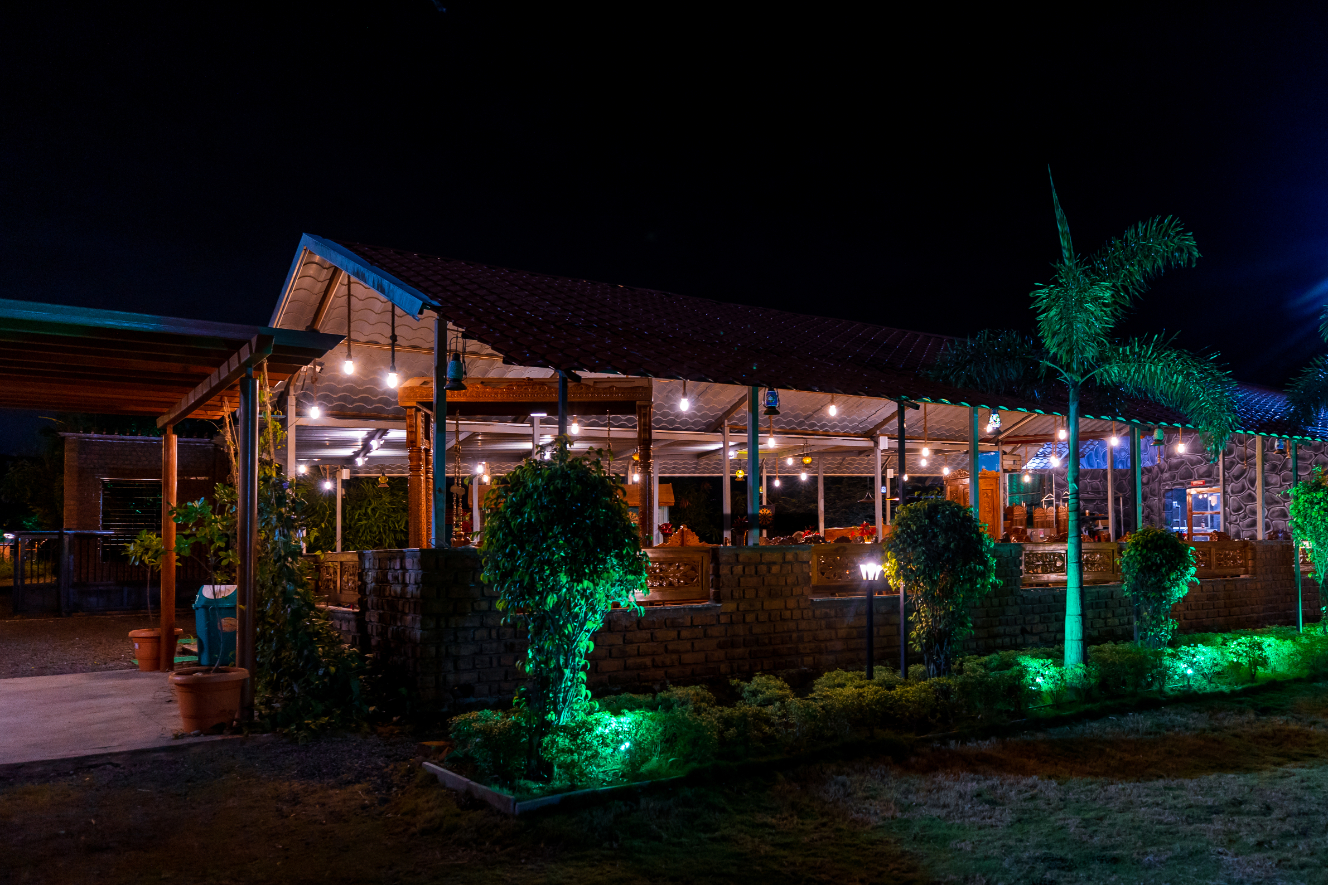 Giri Sarovar In-house Restaurant